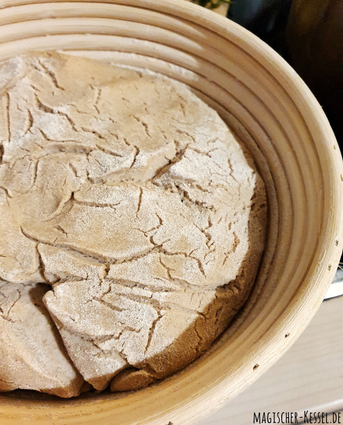 Selber glutenfreies Brot backen: Gärkörbchen mit Brotteig