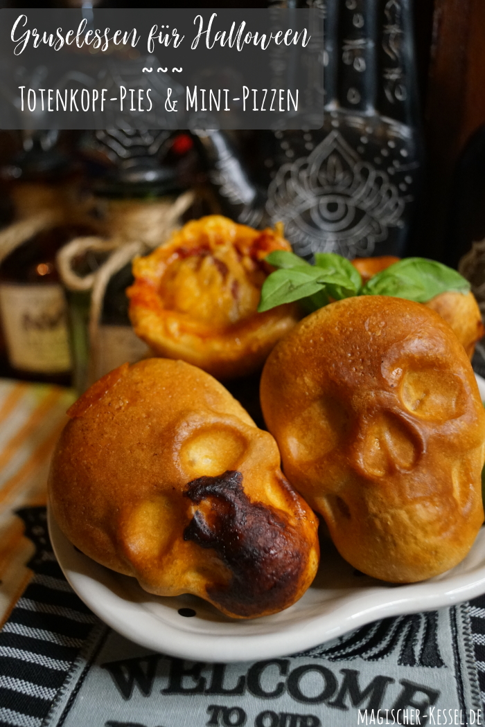 Halloweenfood: Totenkopf Pizza-Pies/Pizzataschen und Mini-Pizzen aus dem Muffinblech